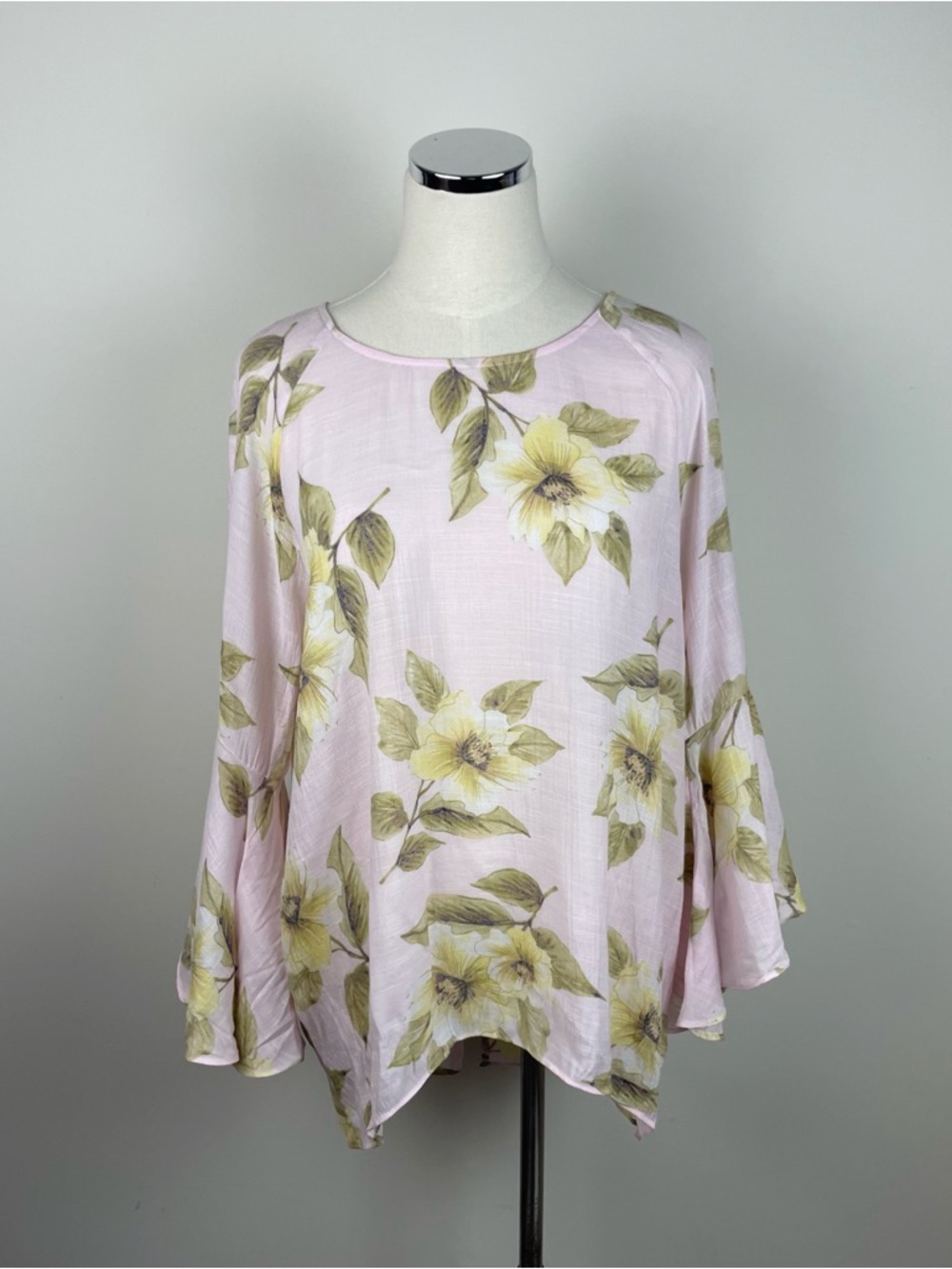 LC Lauren Conrad Blush Pink Green Yellow Floral Bell Sleeve Blouse Top Women